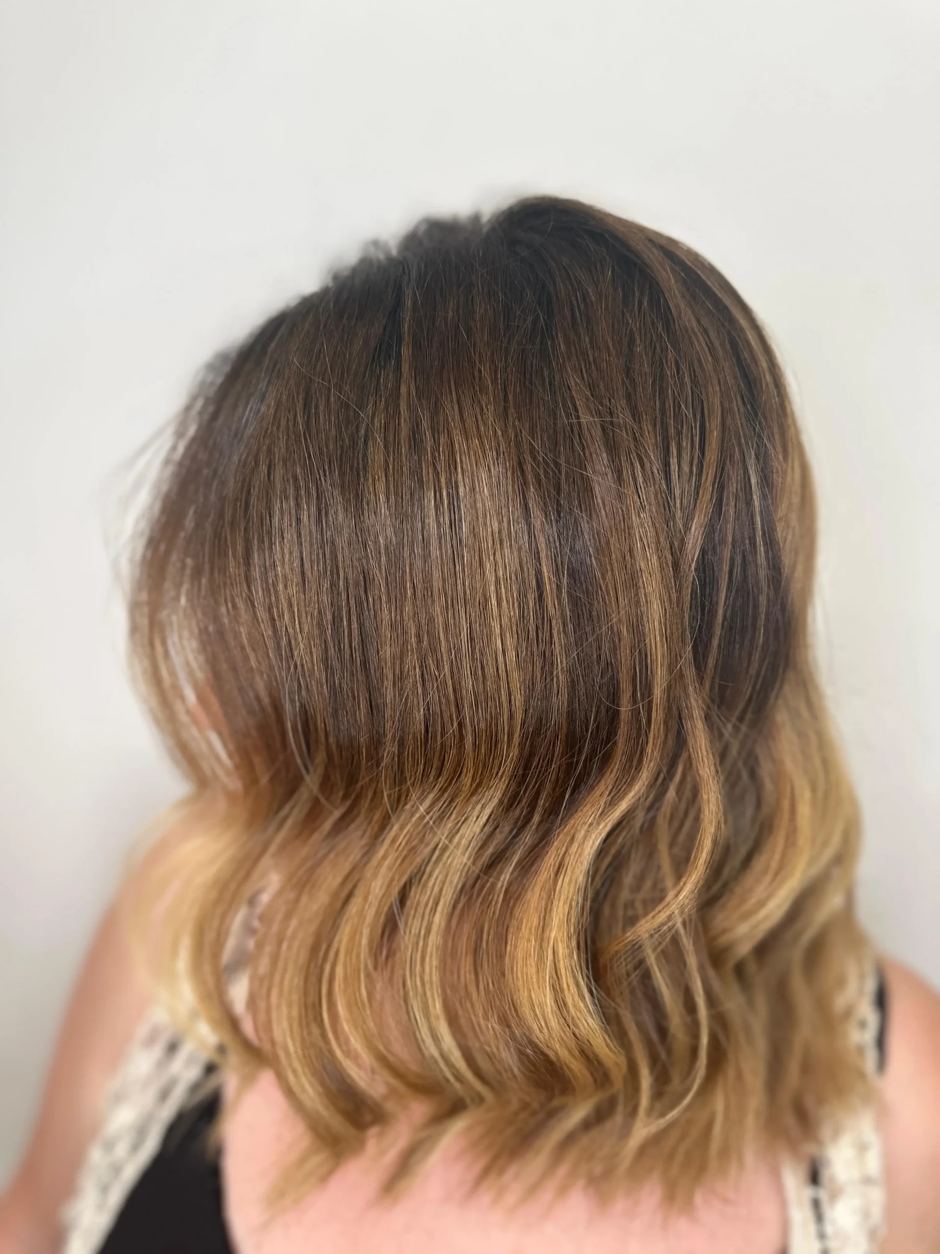 BALAGAGE y COUTORING WEBP